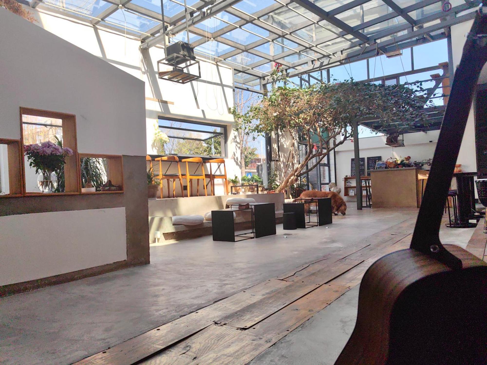 Dali Loft Travelling With Hostel Exterior foto