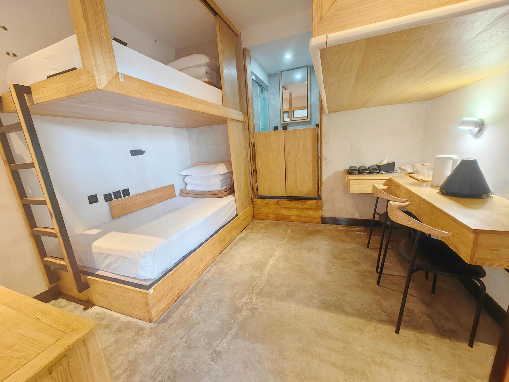 Dali Loft Travelling With Hostel Exterior foto